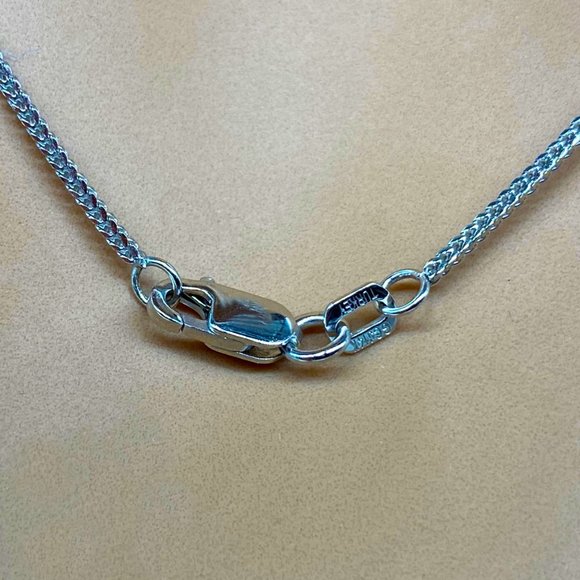 14K White Gold 3.1 Grams Chain Necklace - Picture 4 of 4
